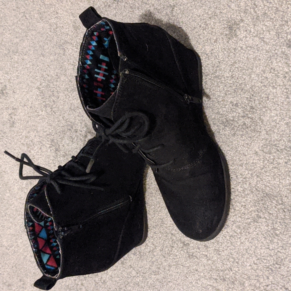 Black heeled booties